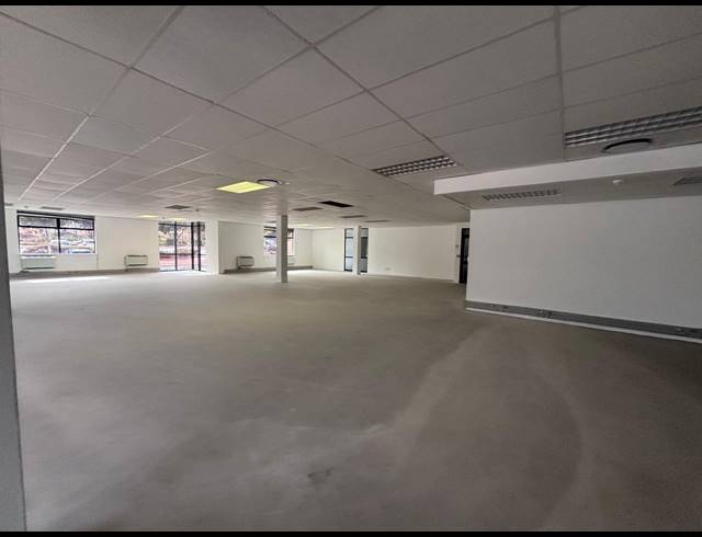 1,014M² OFFICE TO LET IN PLATTEKLOOF 3